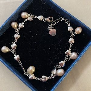 Peach pink pearl and silver heart bracelet